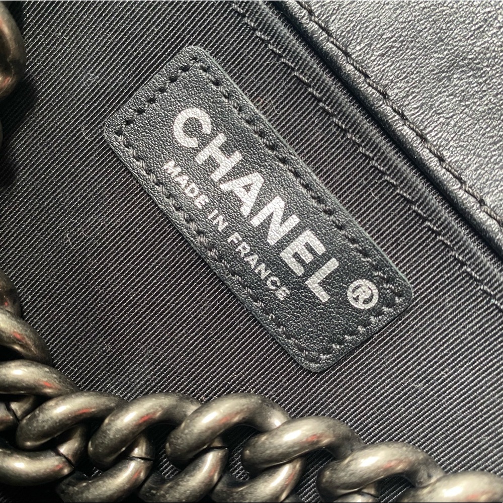 CHANEL Edinburgh Boy Flap Bag - Limited Edition - Picture 15 of 15